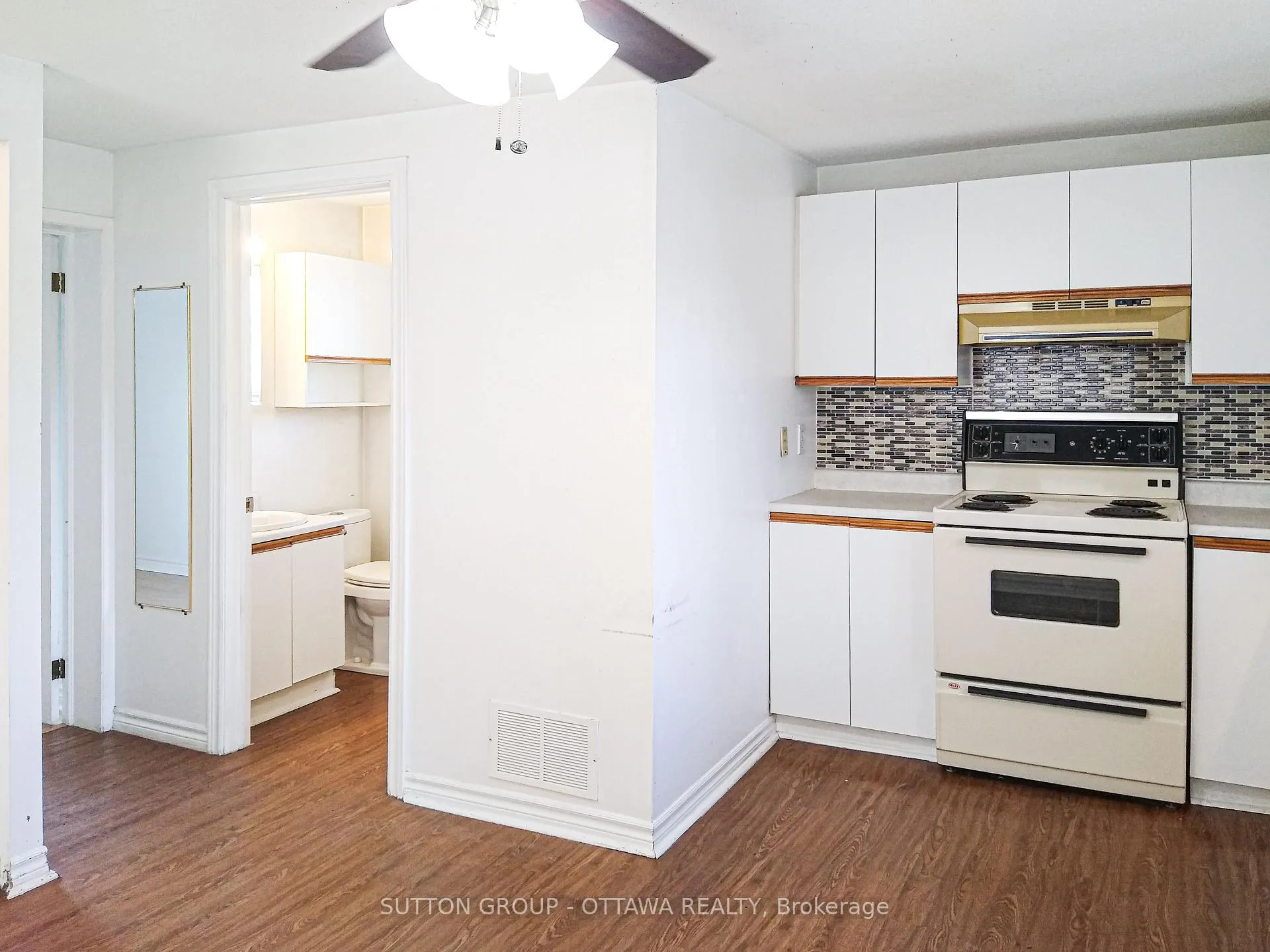 Photo 40 of 309 Cyr Avenue, Ottawa, Vanier — HOMEH