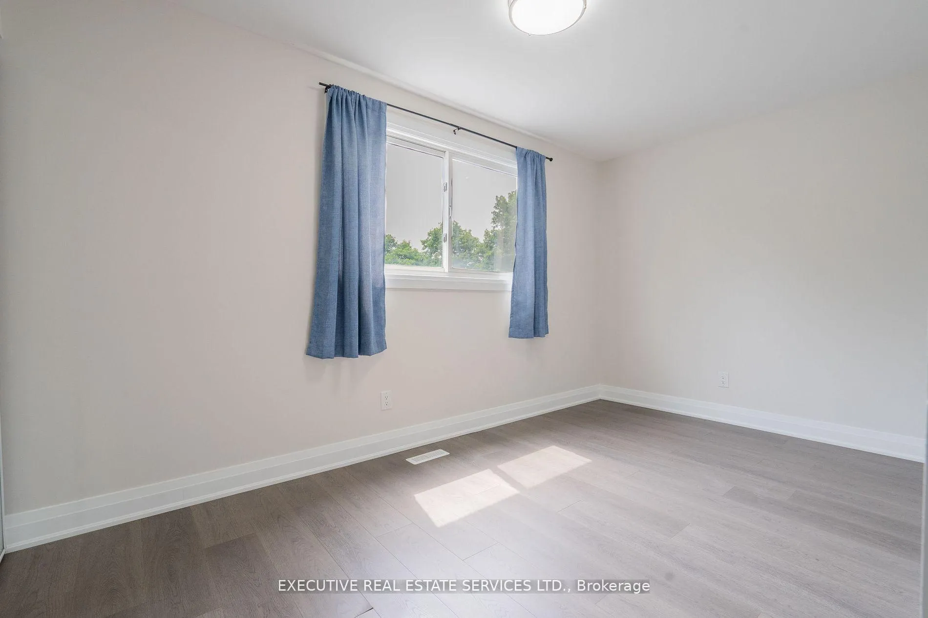 Photo 16 of 36 Blueridge Square, Brampton, Heart Lake West — HOMEH