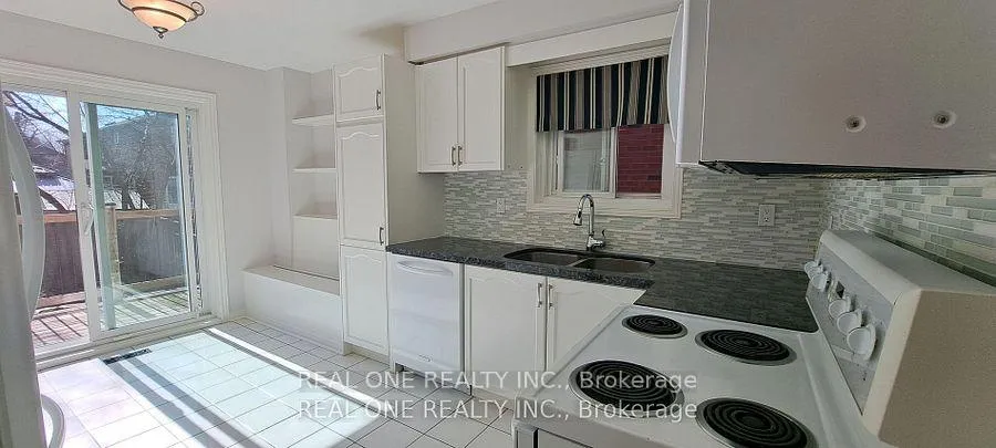 Photo 7 of 552 Marlatt Drive, Oakville, River Oaks — HOMEH
