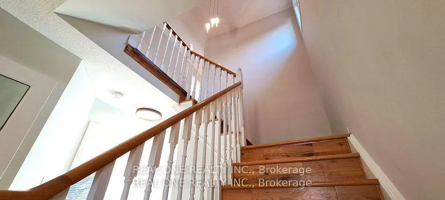 Photo 11 of 552 Marlatt Drive, Oakville, River Oaks — HOMEH