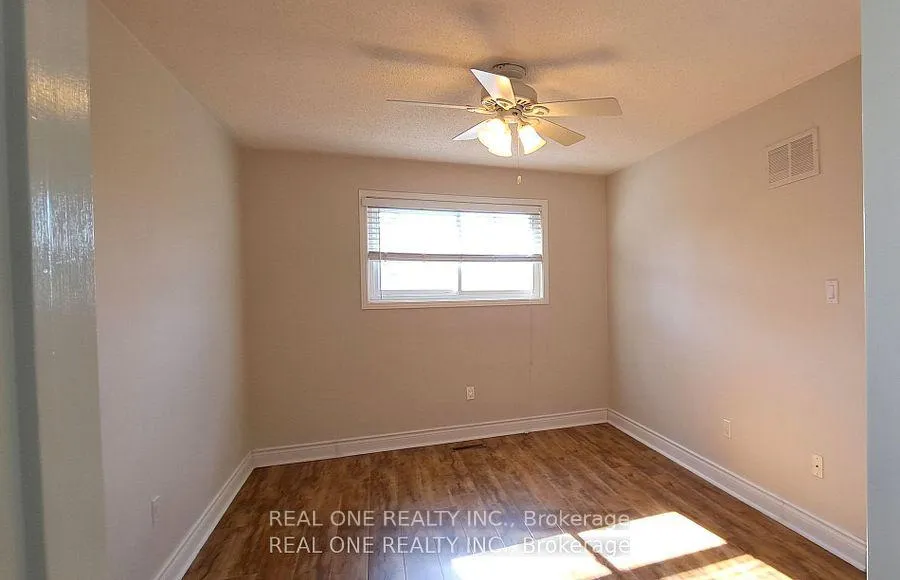 Photo 12 of 552 Marlatt Drive, Oakville, River Oaks — HOMEH