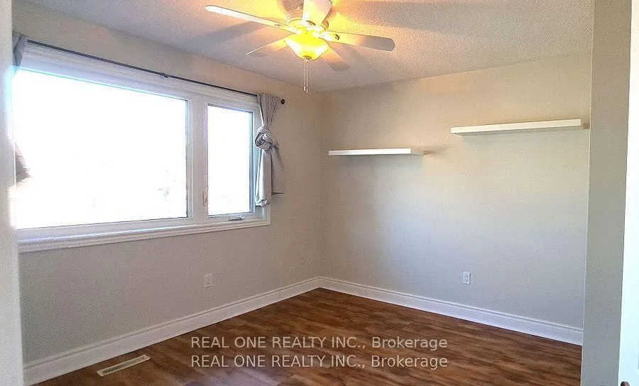 Photo 15 of 552 Marlatt Drive, Oakville, River Oaks — HOMEH