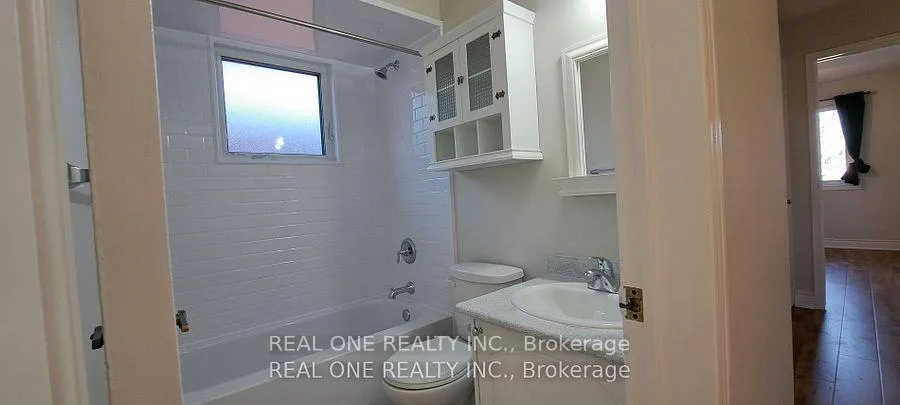 Photo 19 of 552 Marlatt Drive, Oakville, River Oaks — HOMEH