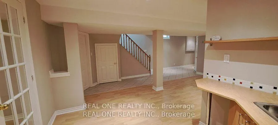 Photo 22 of 552 Marlatt Drive, Oakville, River Oaks — HOMEH