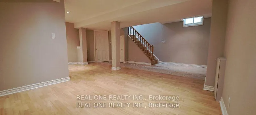 Photo 23 of 552 Marlatt Drive, Oakville, River Oaks — HOMEH