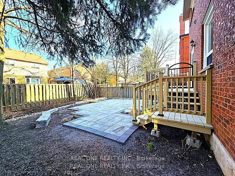 Photo 31 of 552 Marlatt Drive, Oakville, River Oaks — HOMEH