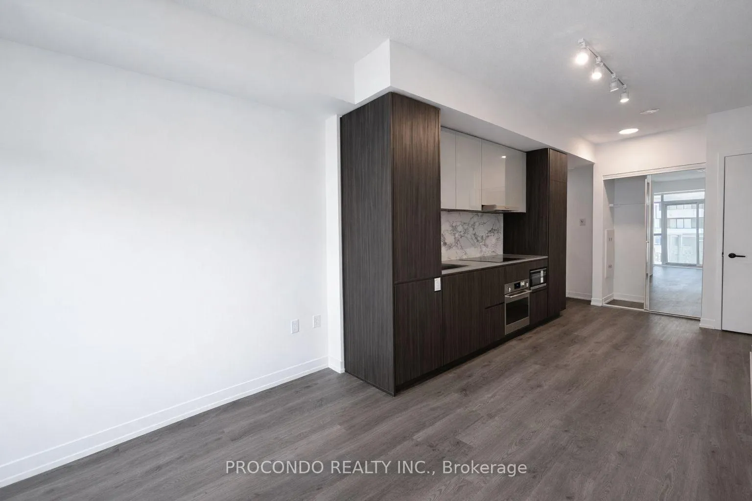 Photo 2 of Unit 5801, 8 Interchange Way, Vaughan, Vaughan Corporate Centre — HOMEH