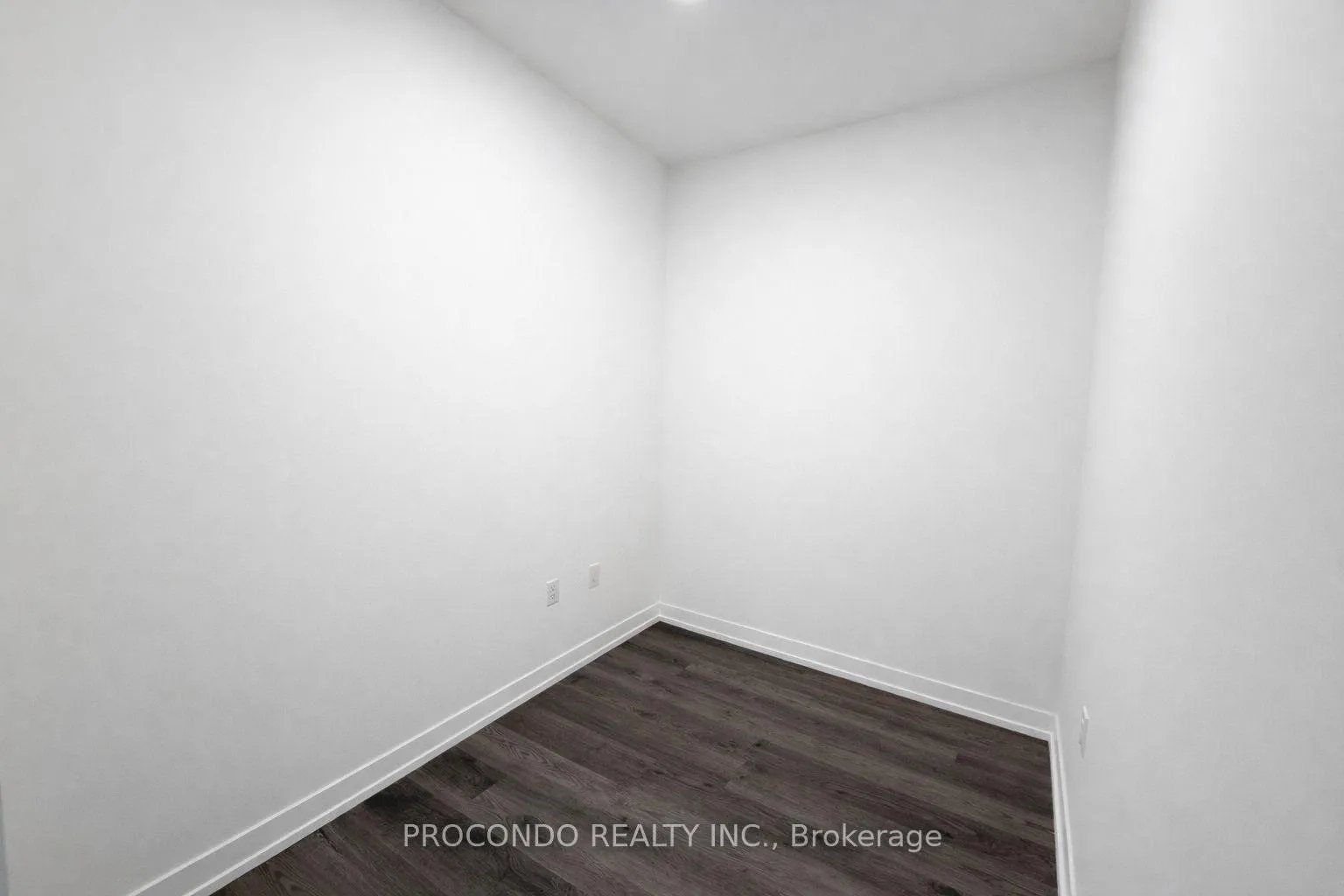 Photo 7 of Unit 5801, 8 Interchange Way, Vaughan, Vaughan Corporate Centre — HOMEH