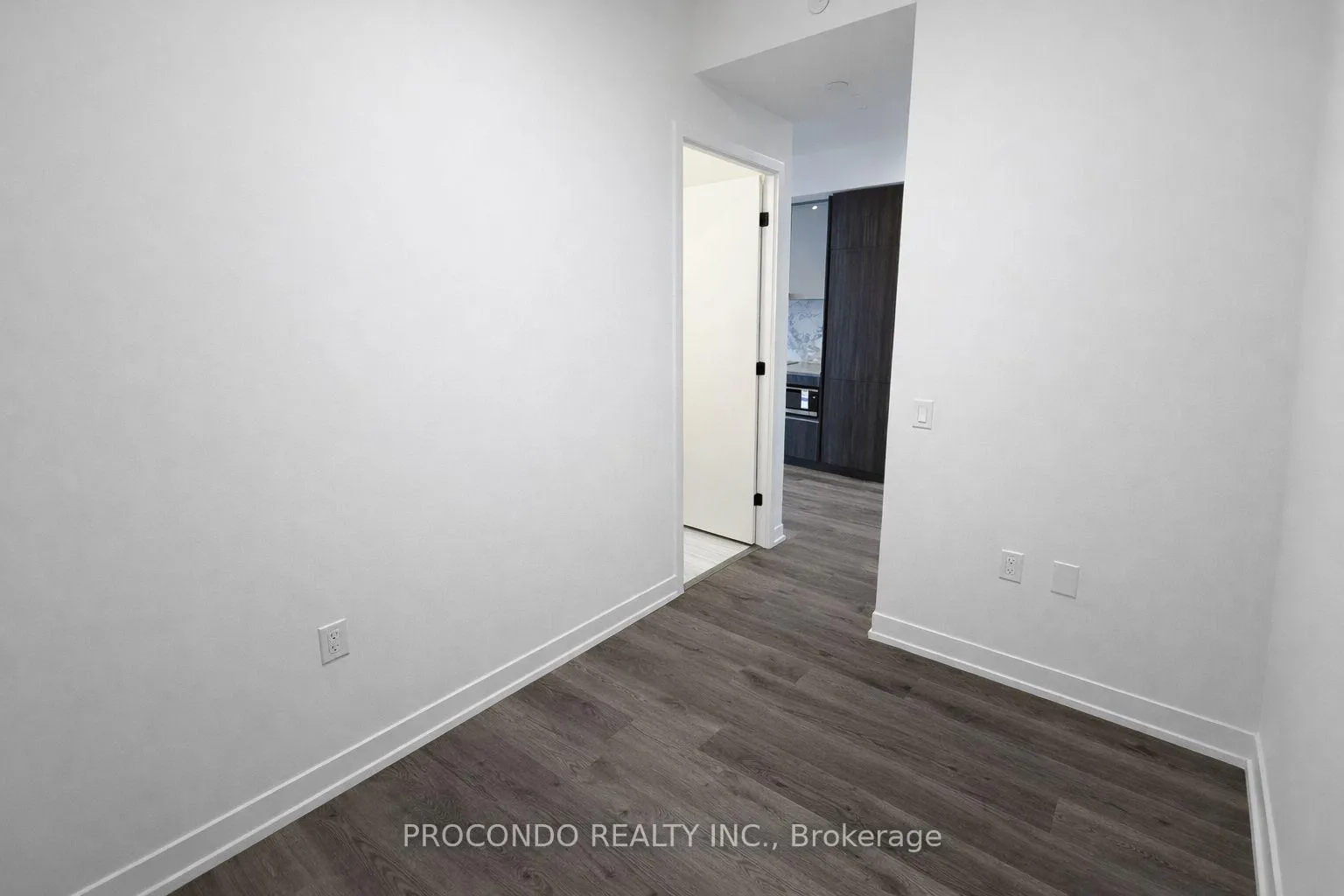 Photo 8 of Unit 5801, 8 Interchange Way, Vaughan, Vaughan Corporate Centre — HOMEH