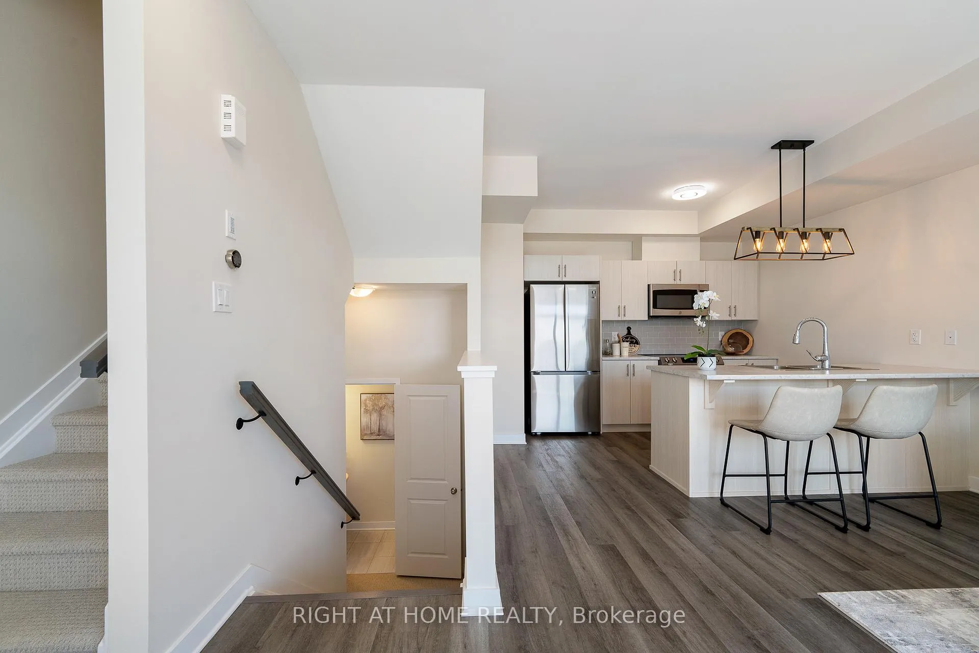 Photo 5 of 186 Visor Private, Ottawa, Kanata - Emerald Meadows/Trailwest — HOMEH