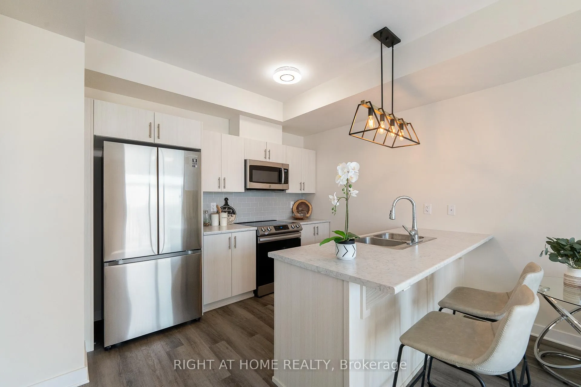 Photo 6 of 186 Visor Private, Ottawa, Kanata - Emerald Meadows/Trailwest — HOMEH
