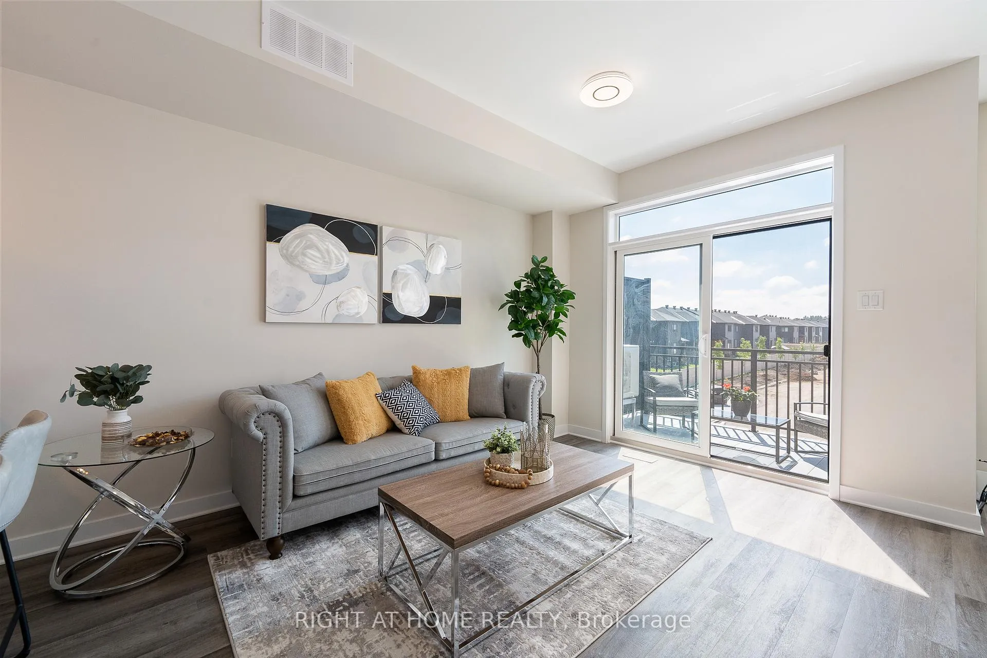 Photo 8 of 186 Visor Private, Ottawa, Kanata - Emerald Meadows/Trailwest — HOMEH