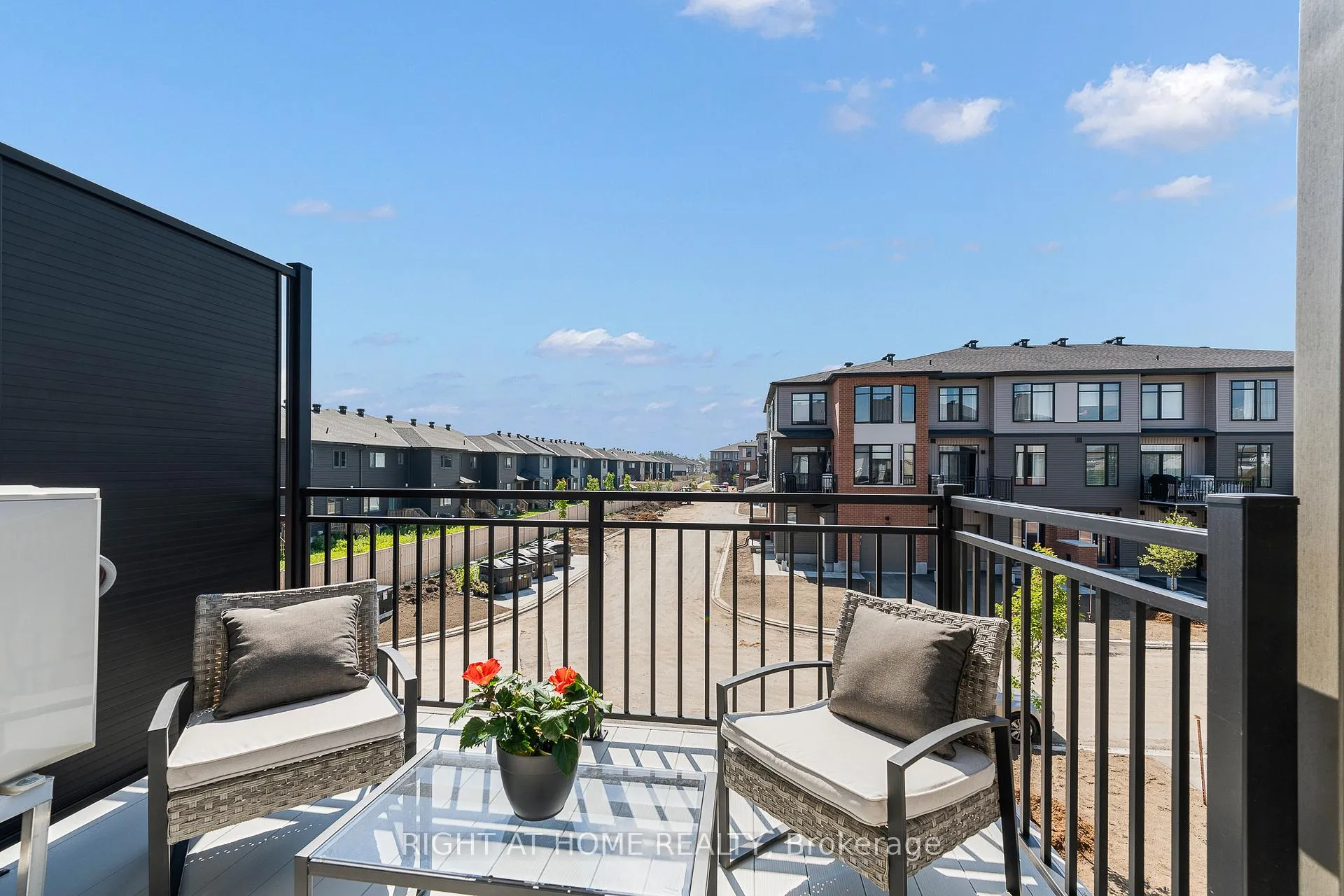 Photo 12 of 186 Visor Private, Ottawa, Kanata - Emerald Meadows/Trailwest — HOMEH