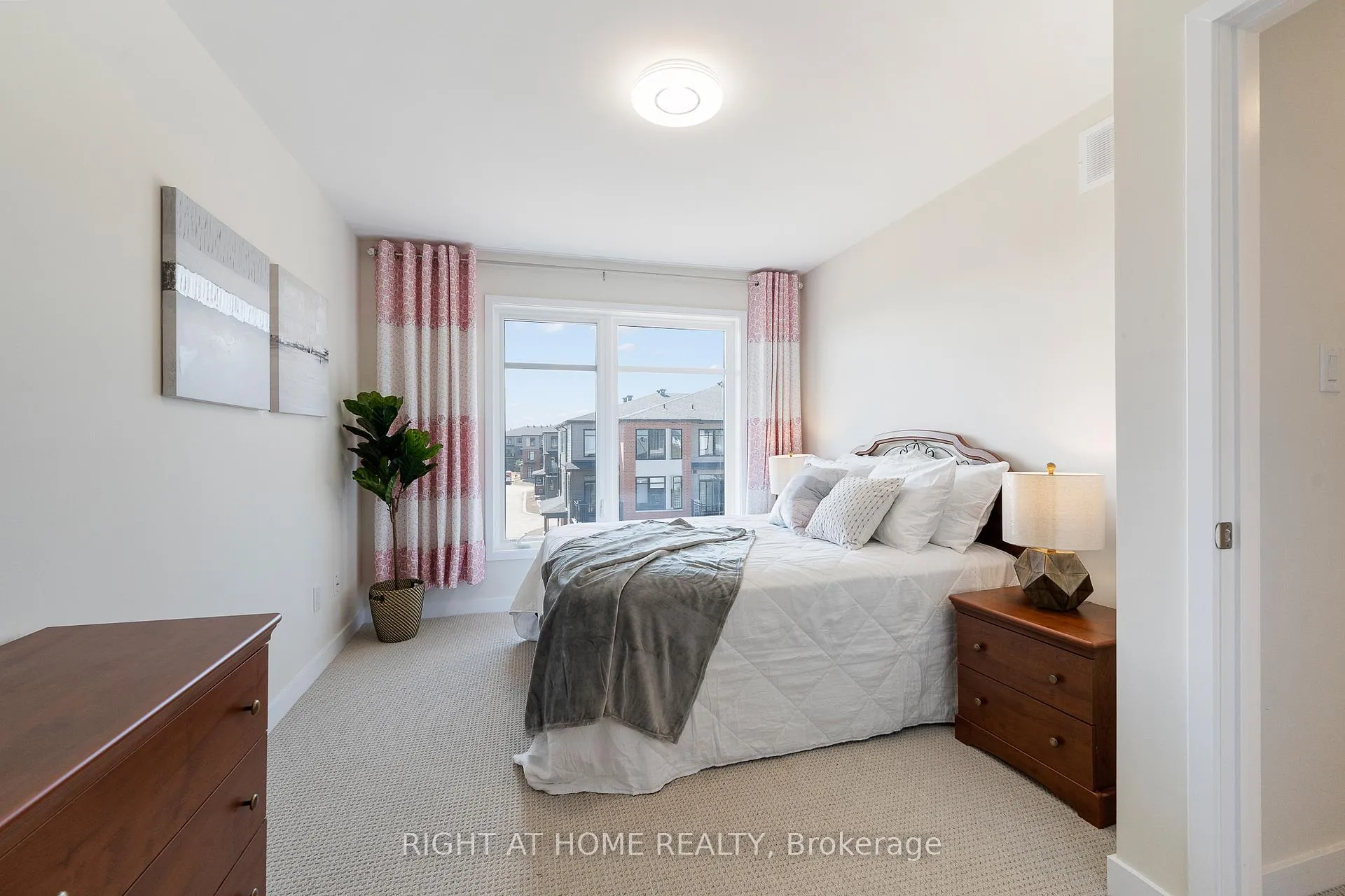 Photo 14 of 186 Visor Private, Ottawa, Kanata - Emerald Meadows/Trailwest — HOMEH