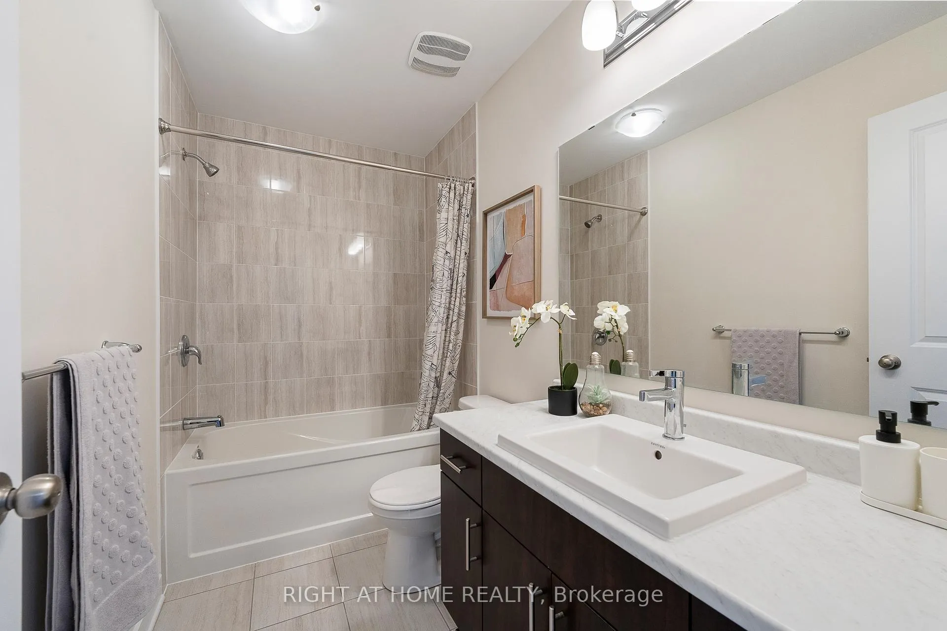 Photo 19 of 186 Visor Private, Ottawa, Kanata - Emerald Meadows/Trailwest — HOMEH