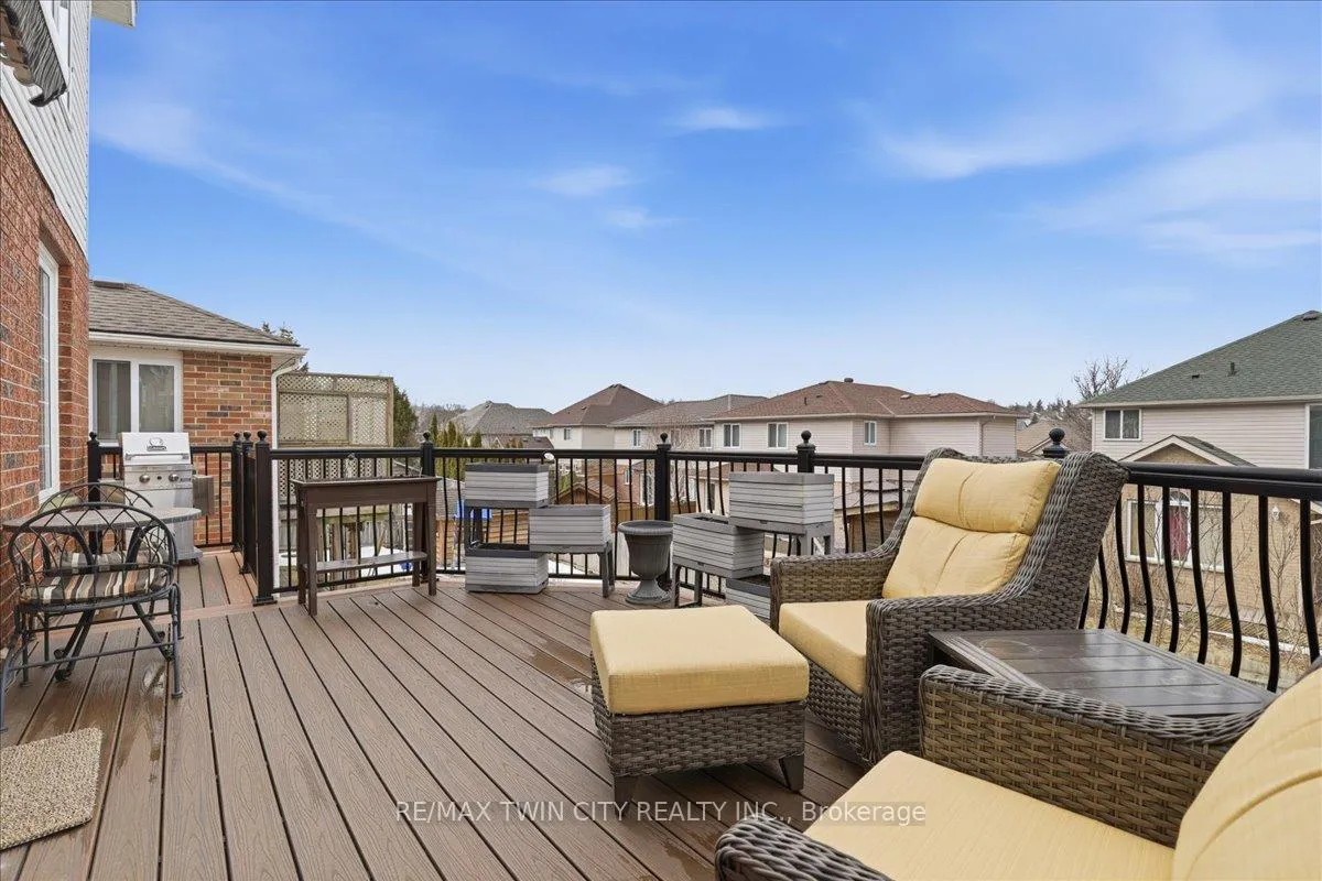 Photo 36 of 640 Munich Circle, Waterloo — HOMEH