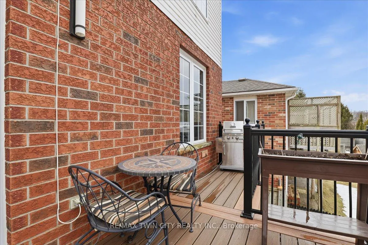 Photo 37 of 640 Munich Circle, Waterloo — HOMEH