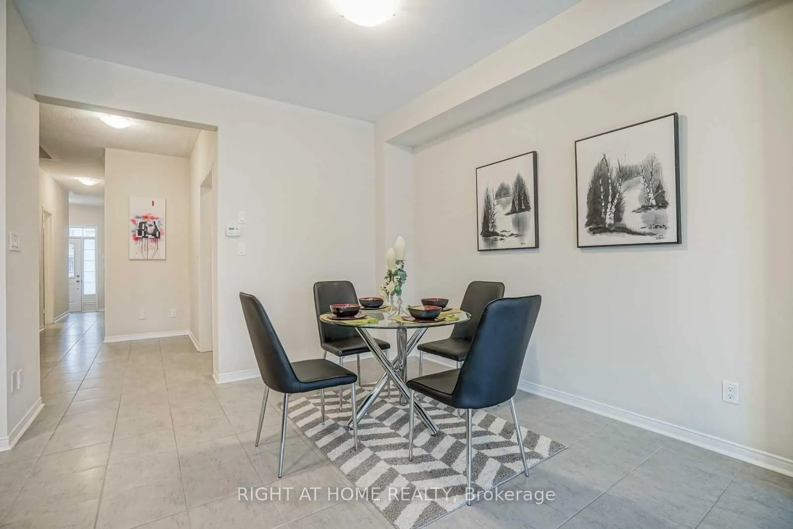 Photo 9 of 4 Rimrock Crescent, Whitby, Williamsburg — HOMEH