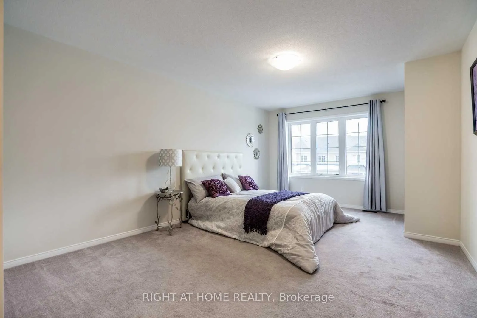 Photo 13 of 4 Rimrock Crescent, Whitby, Williamsburg — HOMEH