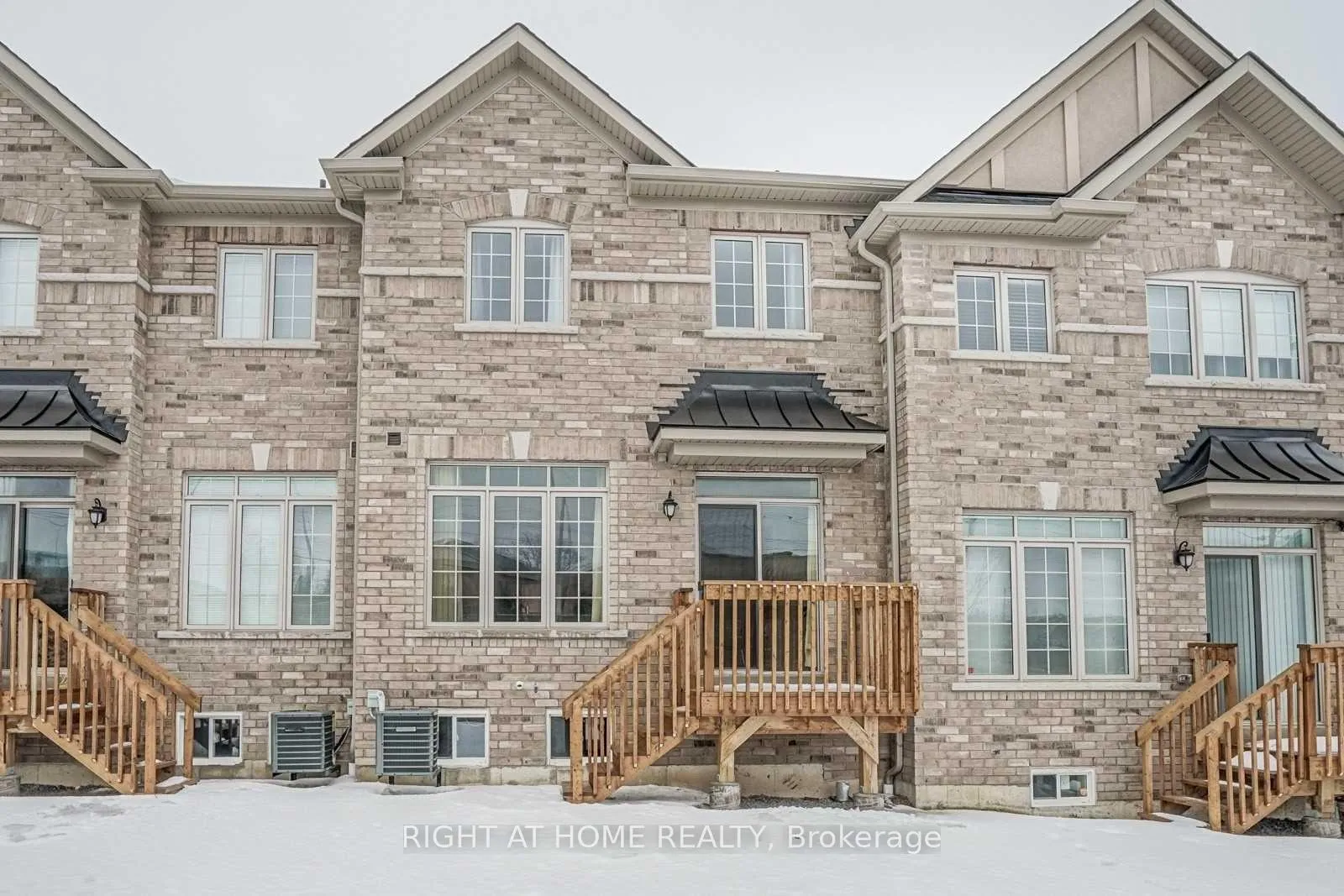 Photo 19 of 4 Rimrock Crescent, Whitby, Williamsburg — HOMEH