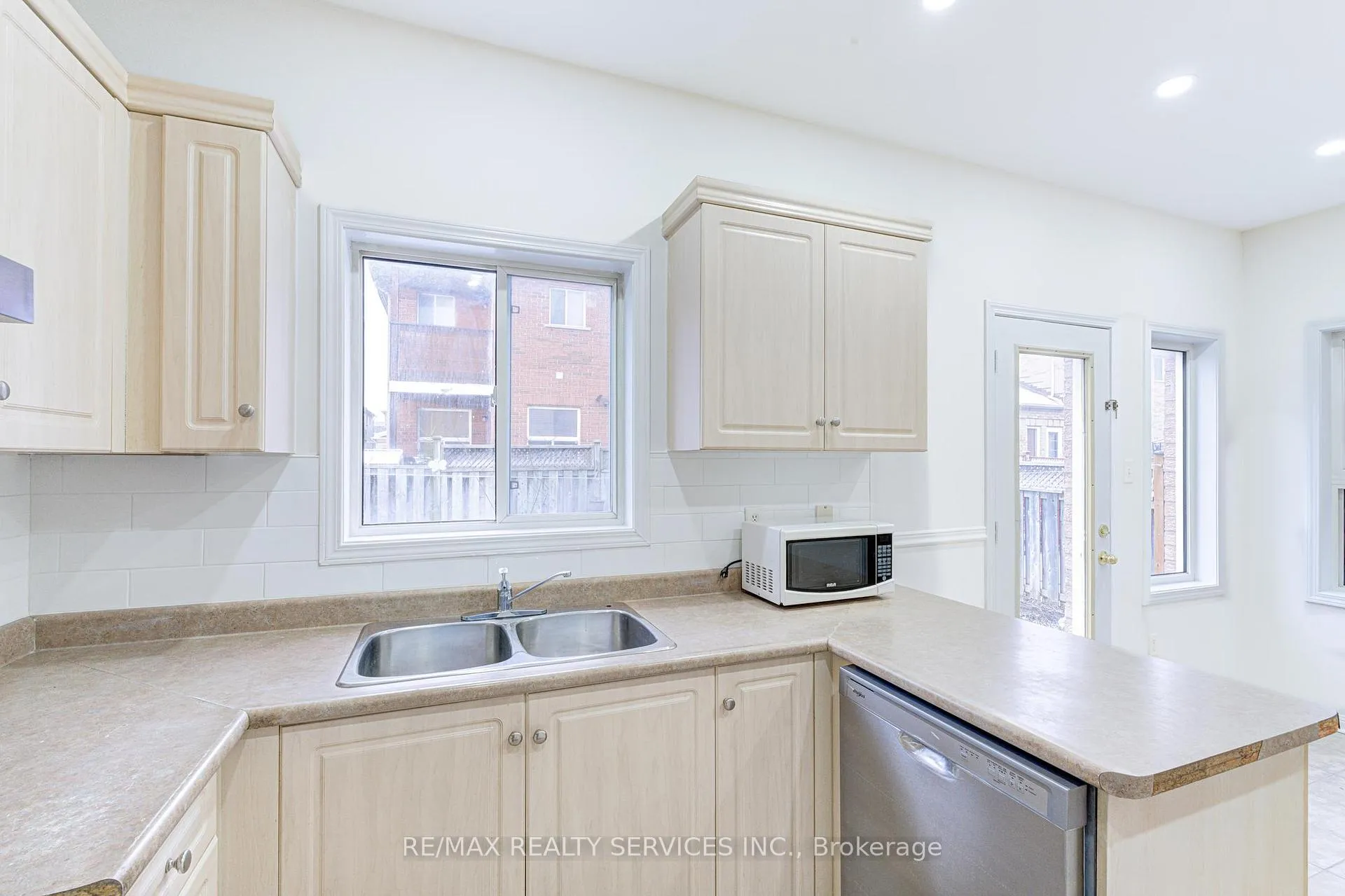 Photo 12 of 6 Beachsurf Road, Brampton, Sandringham-Wellington — HOMEH