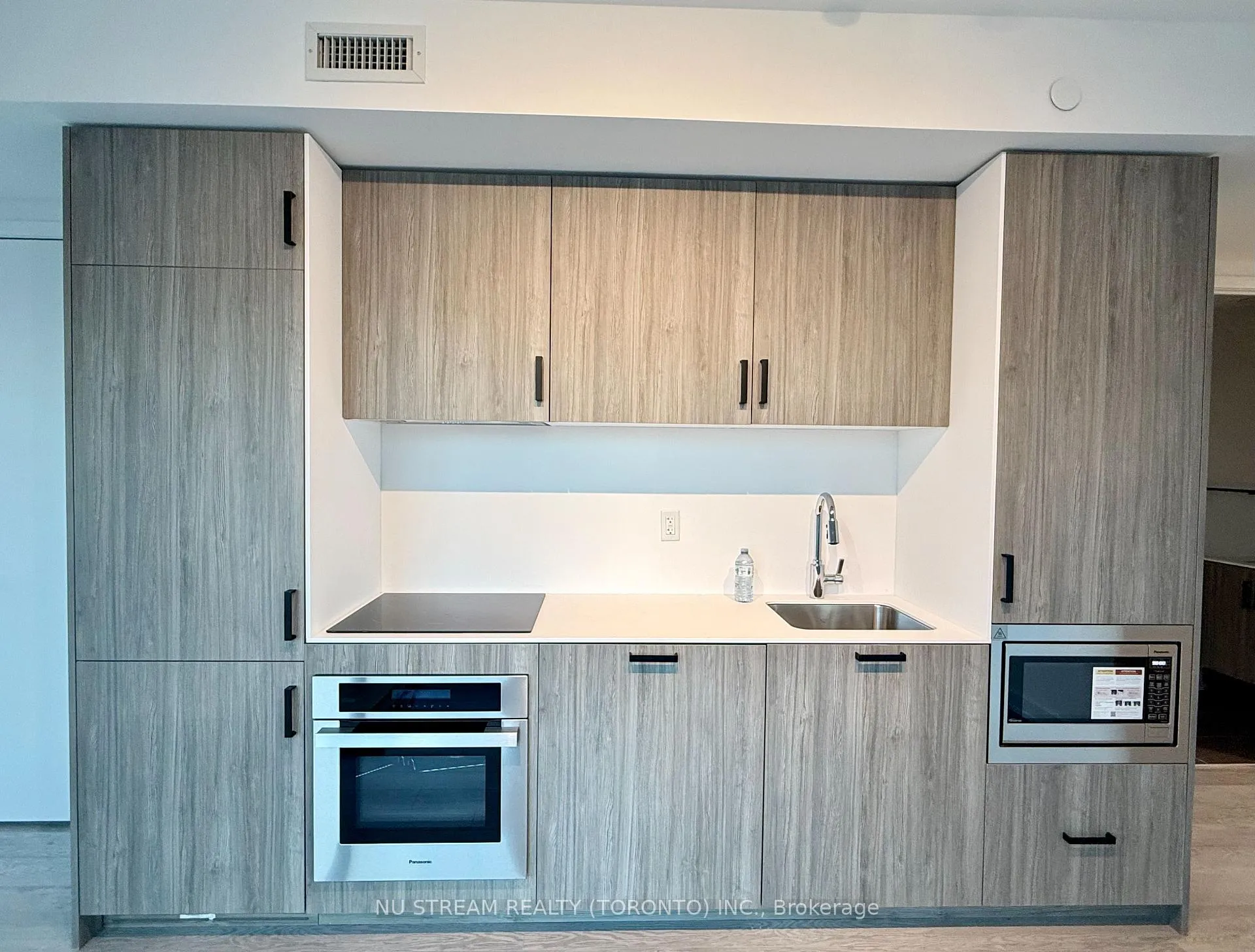 Photo 3 of Unit 2203, 88 Queen Street E, Toronto, Church-Yonge Corridor — HOMEH