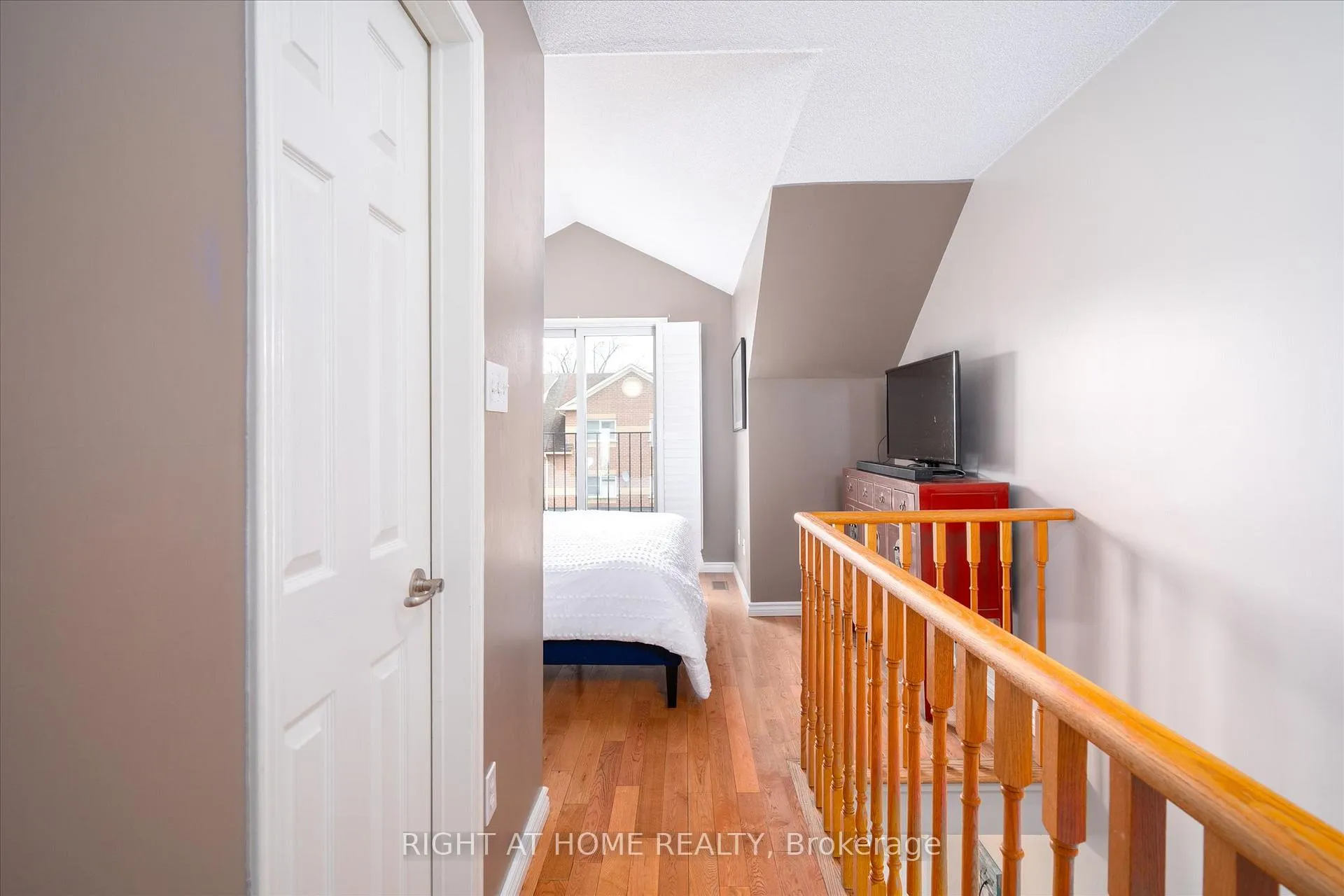 Photo 11 of 1149 Craven Road, Toronto, Greenwood-Coxwell — HOMEH