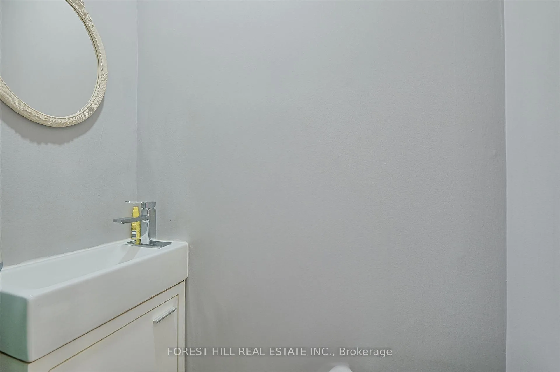 Photo 4 of 17 Rushmore Crescent, Brampton, Heart Lake East — HOMEH