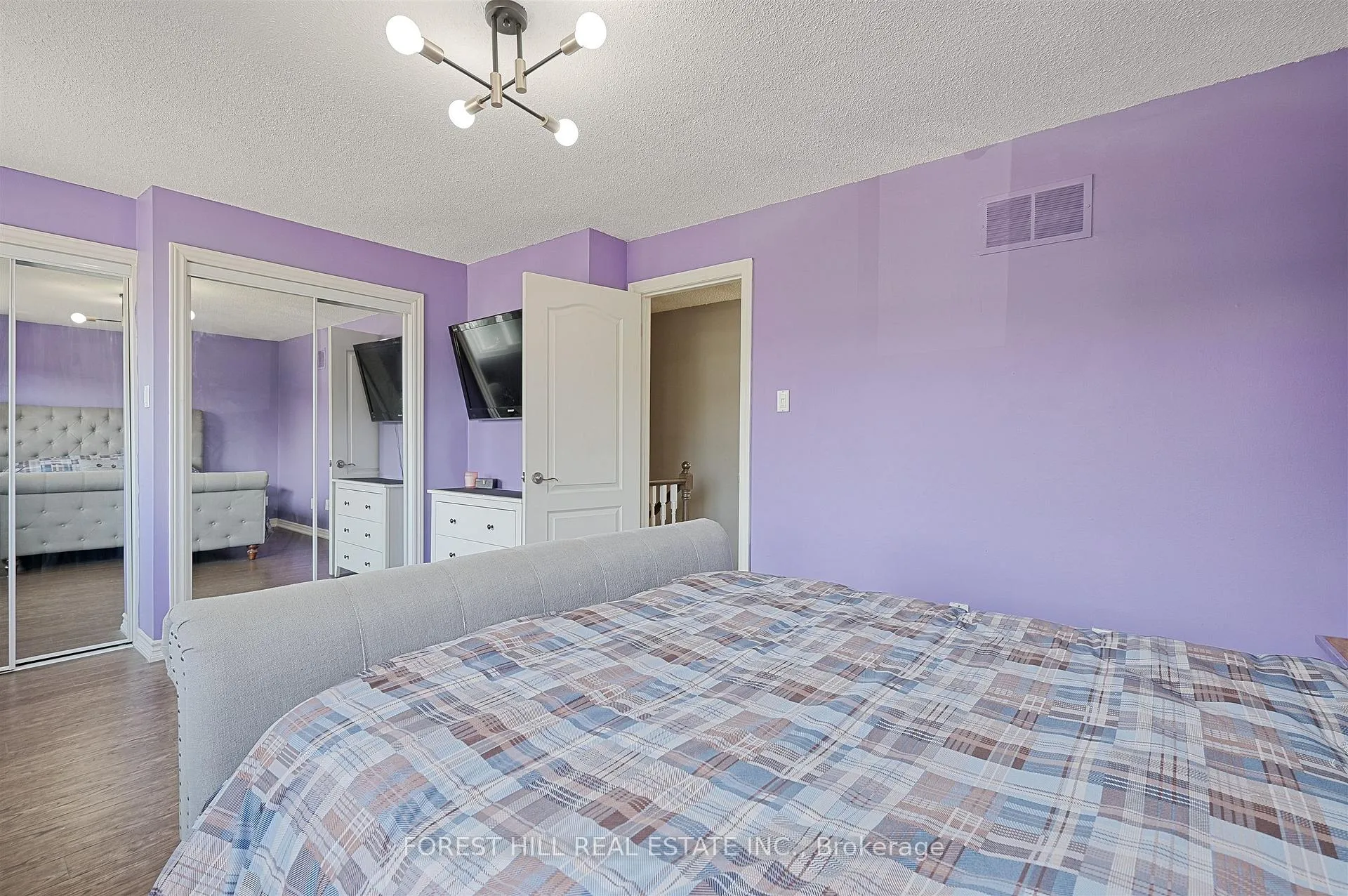 Photo 15 of 17 Rushmore Crescent, Brampton, Heart Lake East — HOMEH