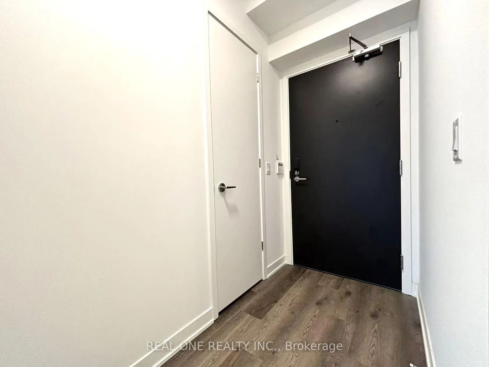 Photo 4 of Unit 3501, 180 Front Street E, Toronto, Moss Park — HOMEH