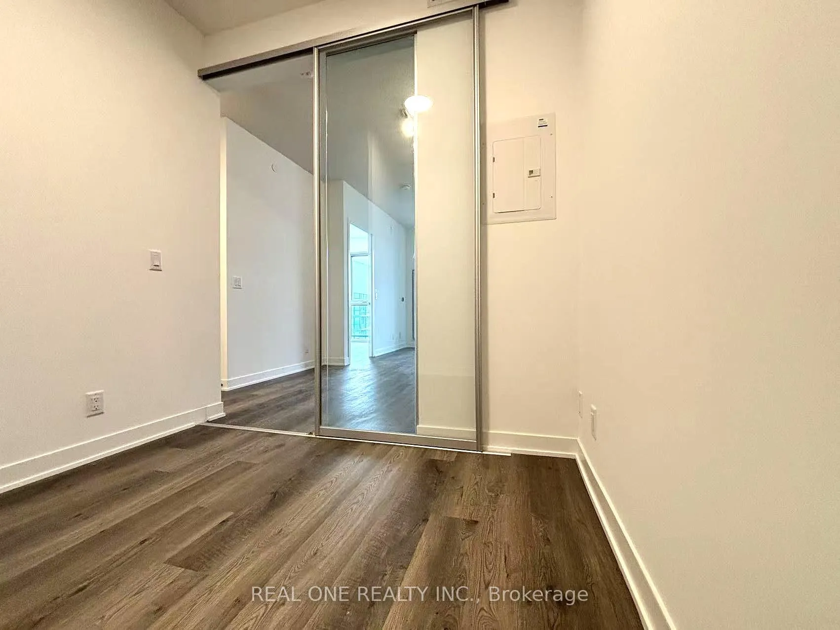 Photo 9 of Unit 3501, 180 Front Street E, Toronto, Moss Park — HOMEH
