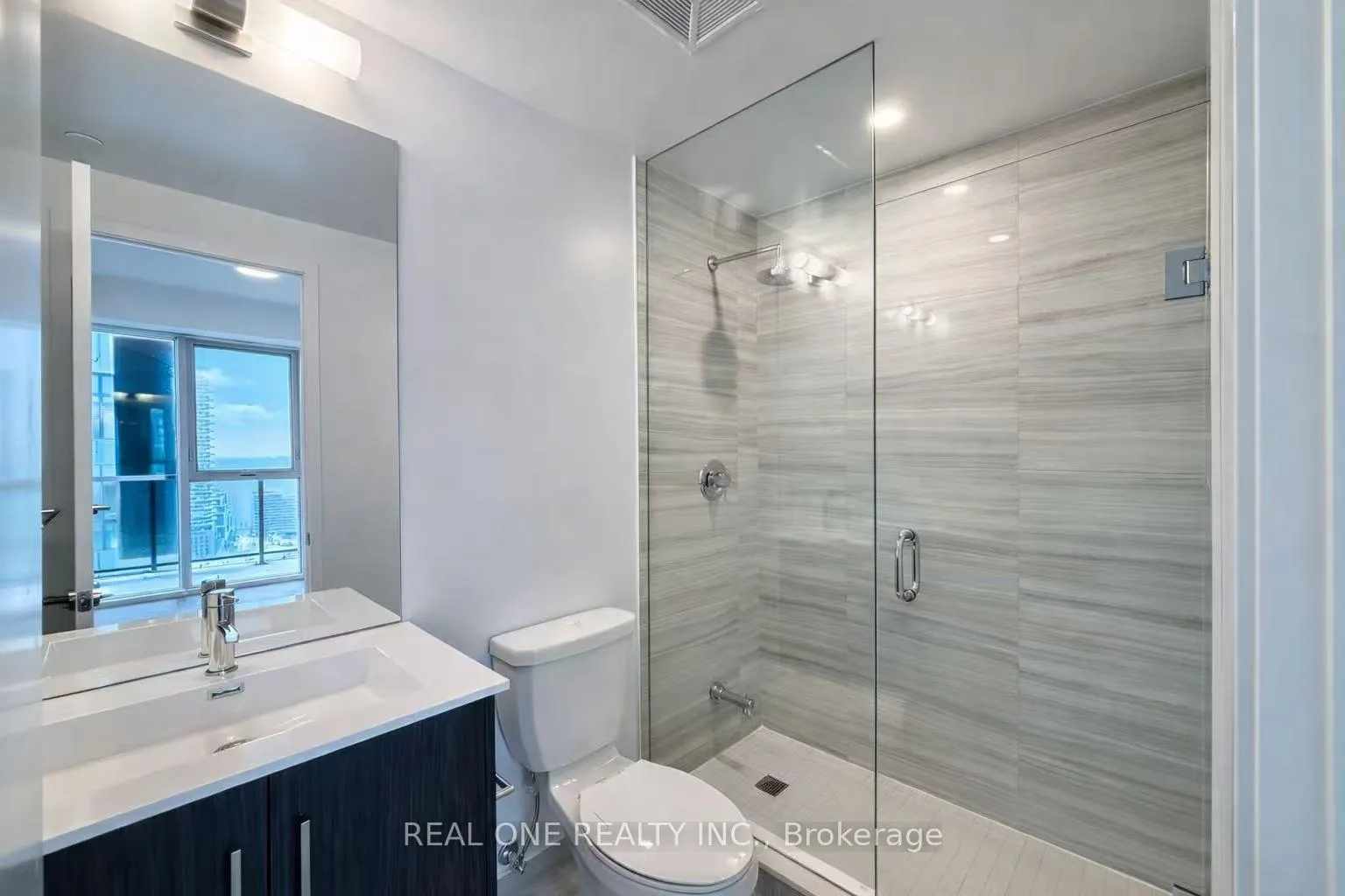 Photo 18 of Unit 3501, 180 Front Street E, Toronto, Moss Park — HOMEH