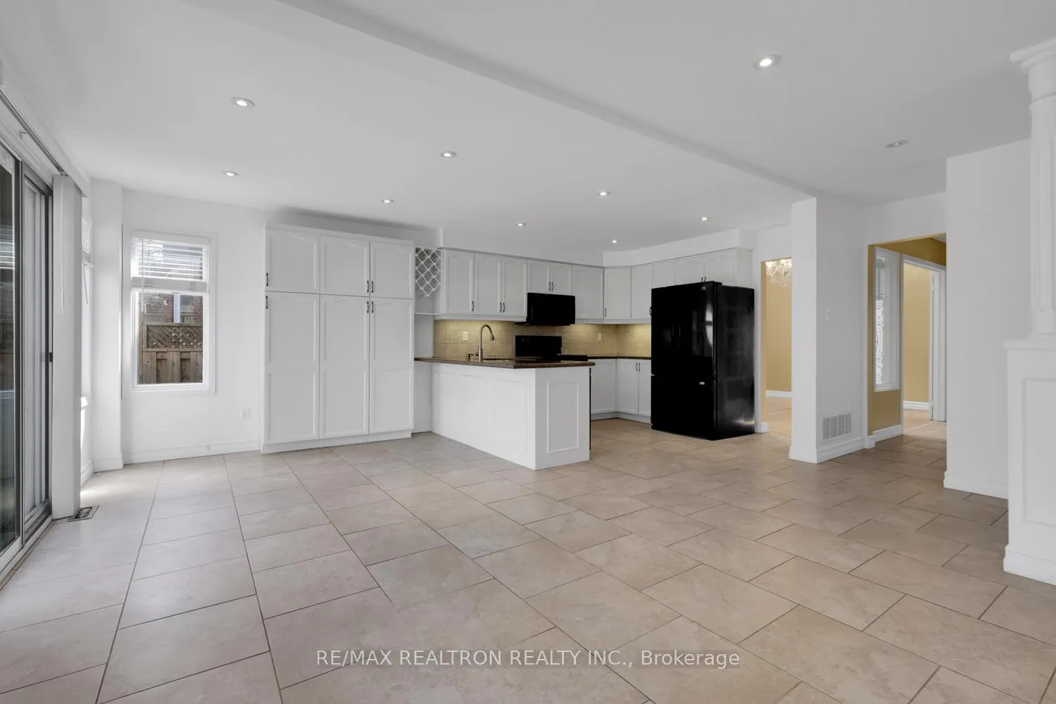 Photo 12 of 10 Chiswick Crescent, Aurora, Aurora Highlands — HOMEH