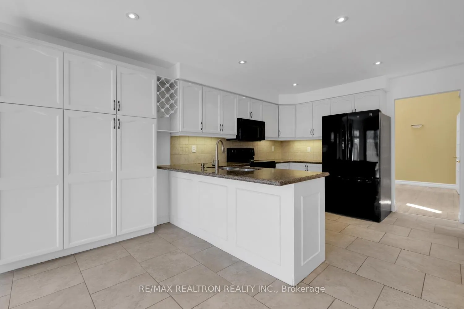 Photo 14 of 10 Chiswick Crescent, Aurora, Aurora Highlands — HOMEH