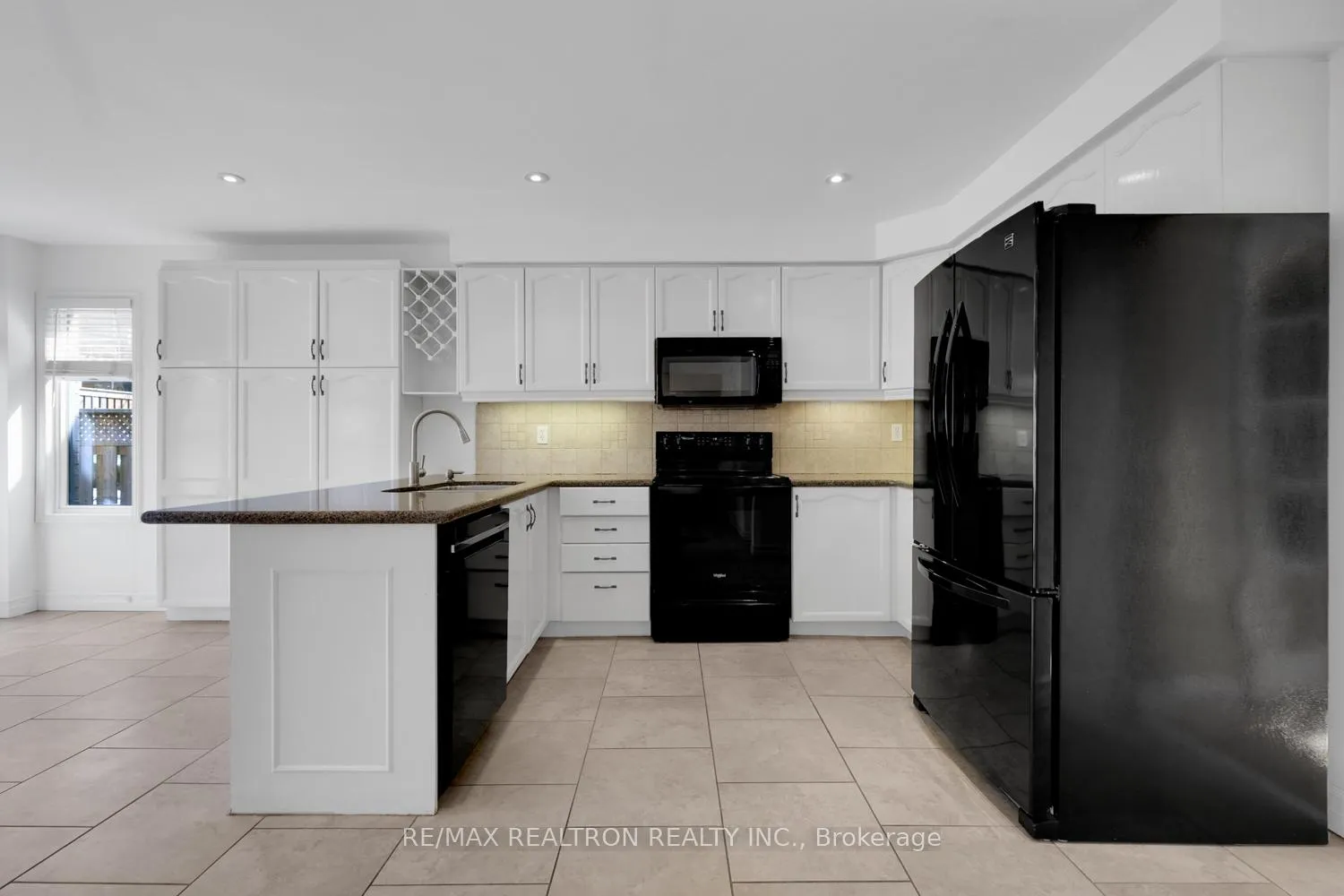 Photo 15 of 10 Chiswick Crescent, Aurora, Aurora Highlands — HOMEH