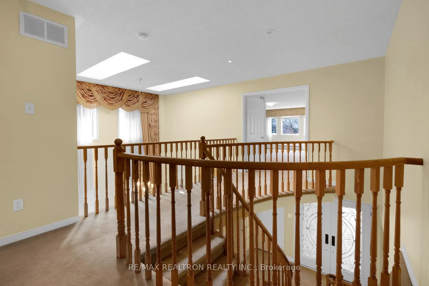 Photo 17 of 10 Chiswick Crescent, Aurora, Aurora Highlands — HOMEH