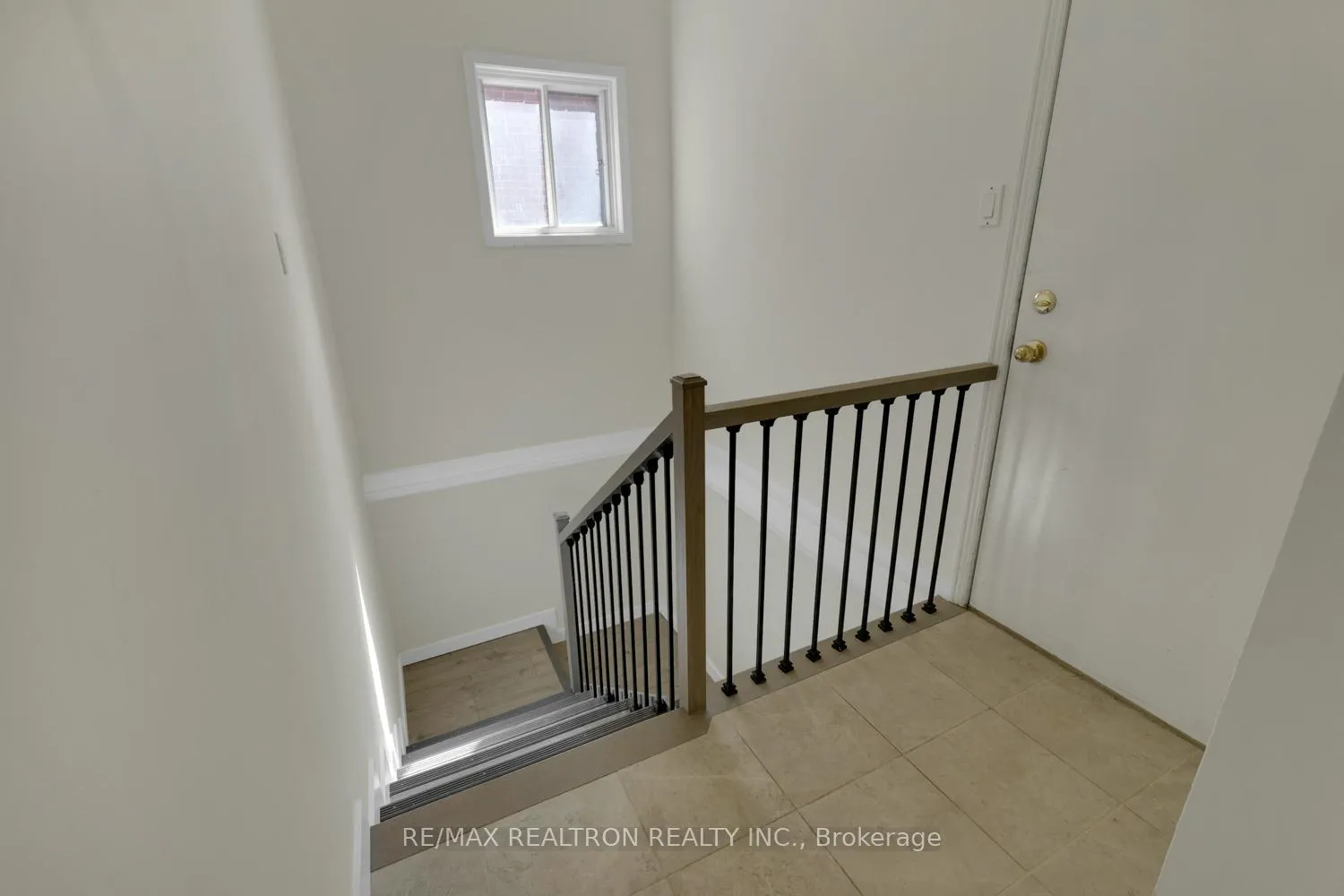 Photo 33 of 10 Chiswick Crescent, Aurora, Aurora Highlands — HOMEH