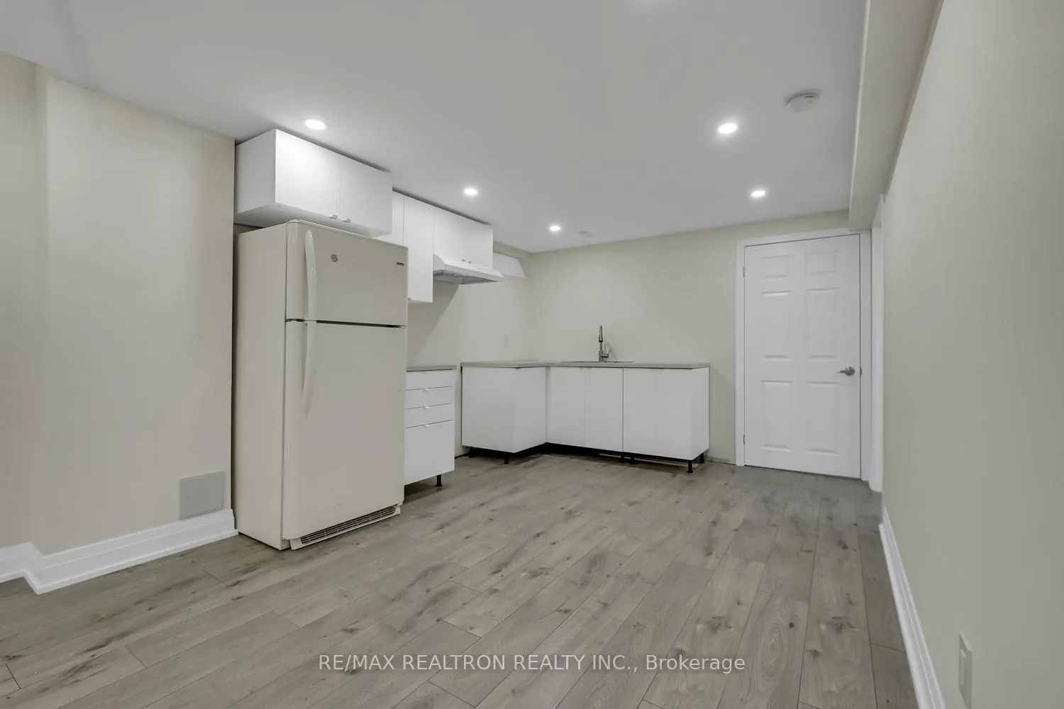 Photo 35 of 10 Chiswick Crescent, Aurora, Aurora Highlands — HOMEH