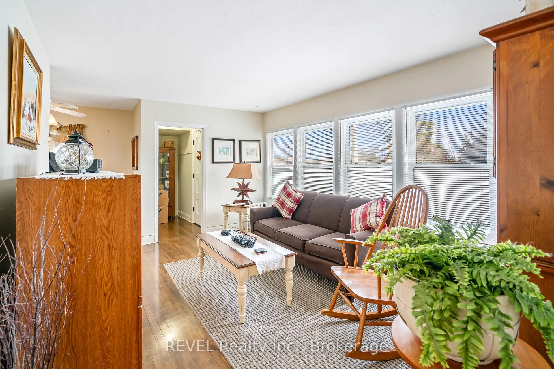 Photo 13 of 18 Valley Road, St. Catharines, Rykert/Vansickle — HOMEH