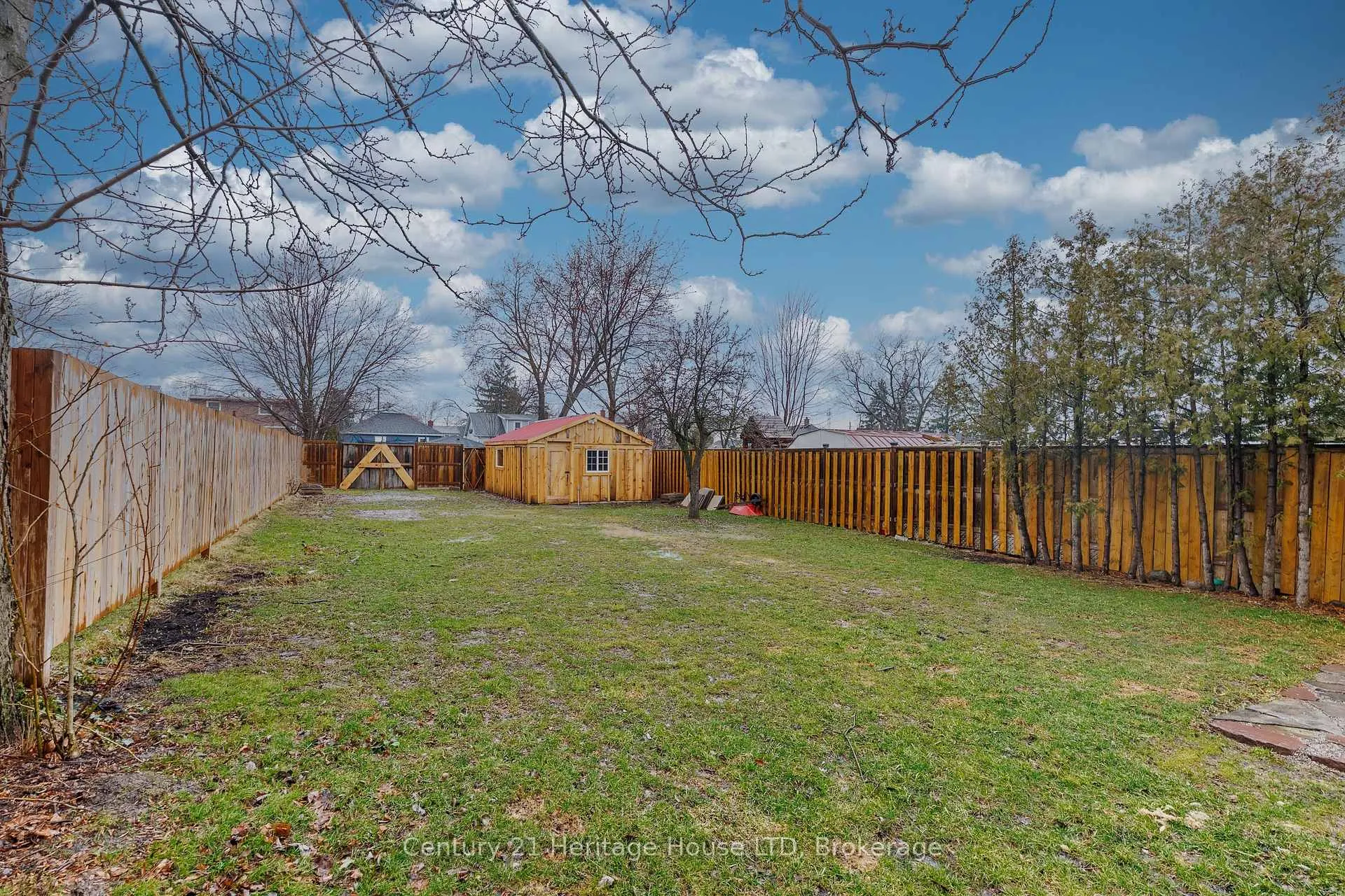 Photo 3 of 21 Keele Street, St. Catharines, Burleigh Hill — HOMEH