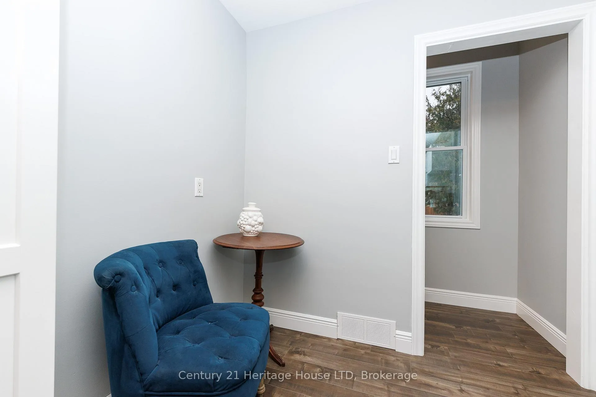 Photo 8 of 21 Keele Street, St. Catharines, Burleigh Hill — HOMEH