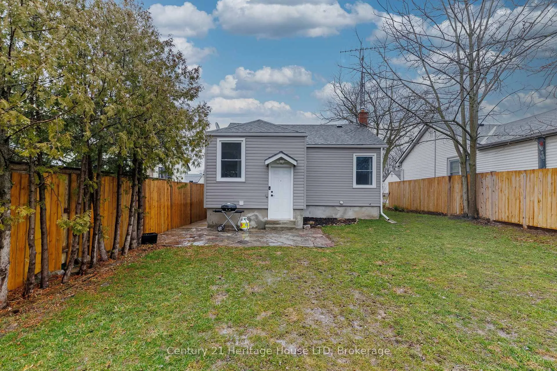 Photo 25 of 21 Keele Street, St. Catharines, Burleigh Hill — HOMEH