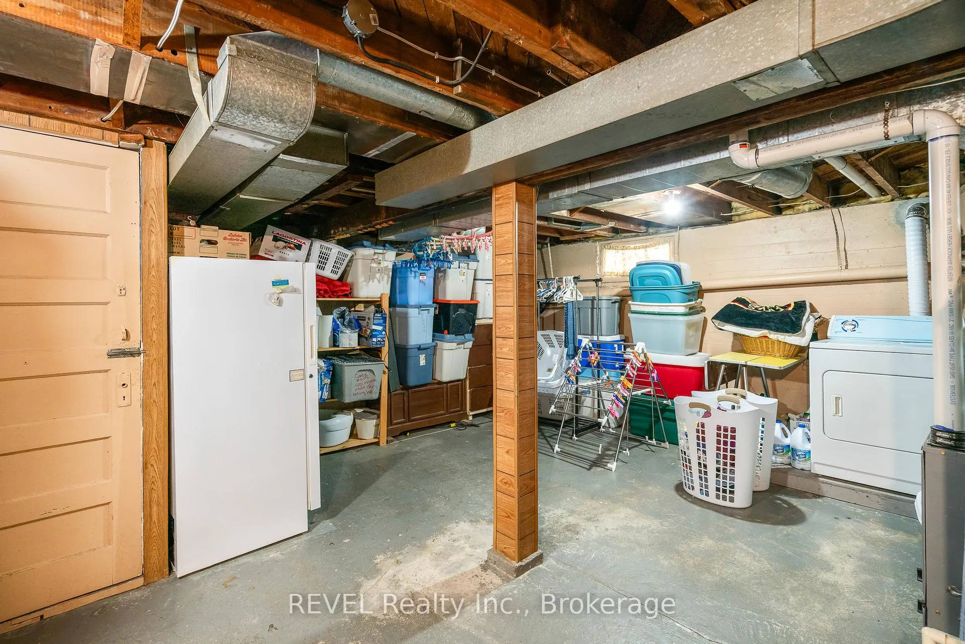 Photo 12 of 18 A,B,C,D Valley Road, St. Catharines, Rykert/Vansickle — HOMEH