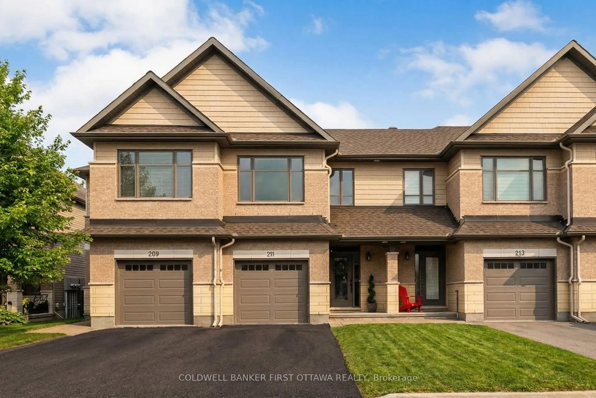 Front of 211 Purchase Crescent