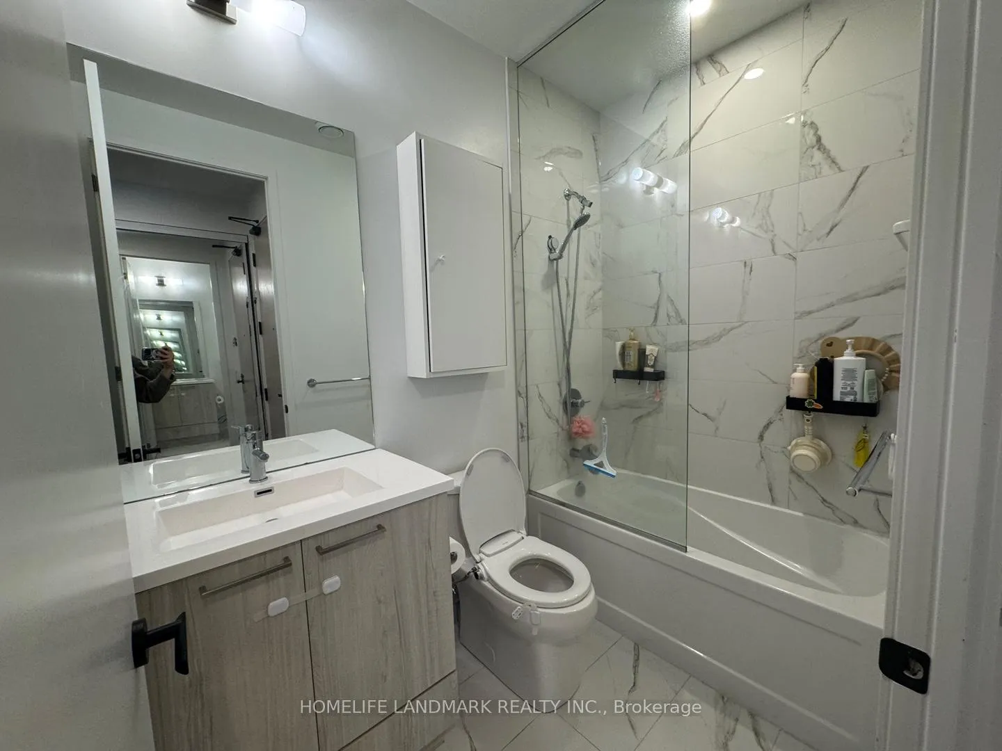Photo 8 of Unit 3601, 225 Commerce Street, Vaughan, Vaughan Corporate Centre — HOMEH