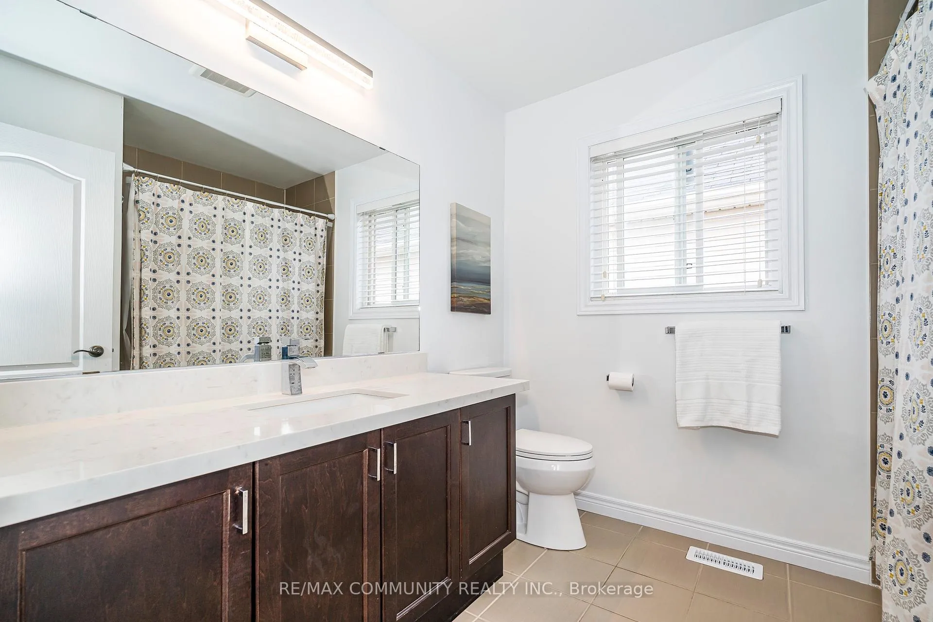 Photo 26 of 18 Duval Street, Clarington, Courtice — HOMEH