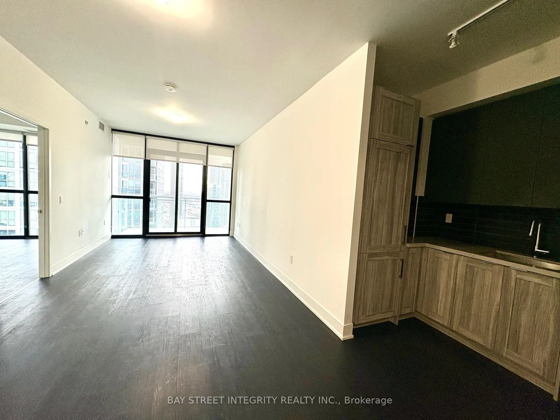 Photo 6 of Unit 3404, 2908 Highway 7 Road, Vaughan, Concord — HOMEH