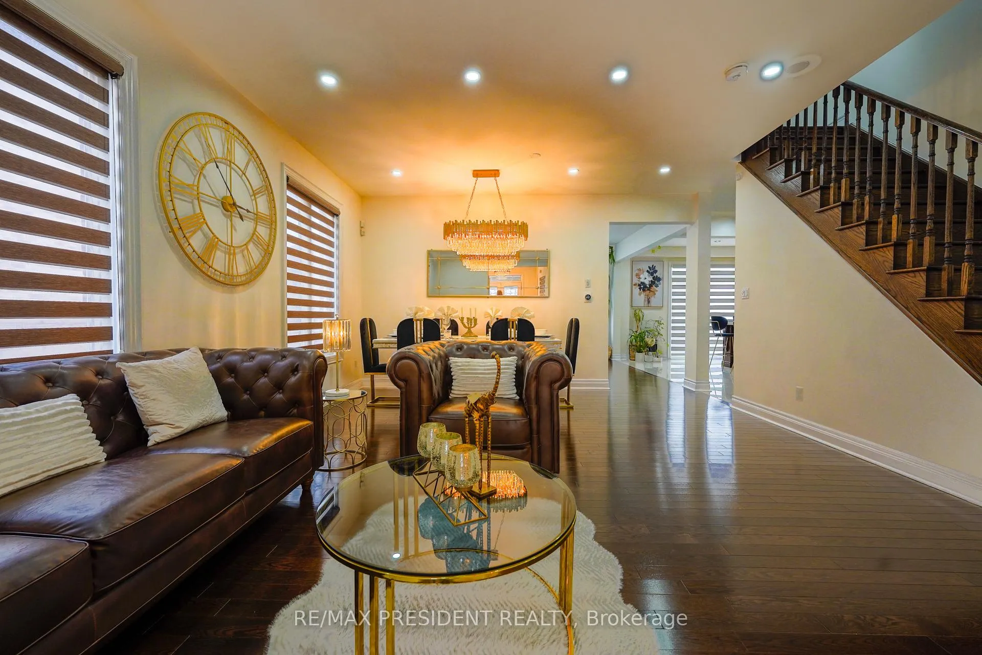 Photo 3 of 16 Bassett Crescent, Brampton, Credit Valley — HOMEH