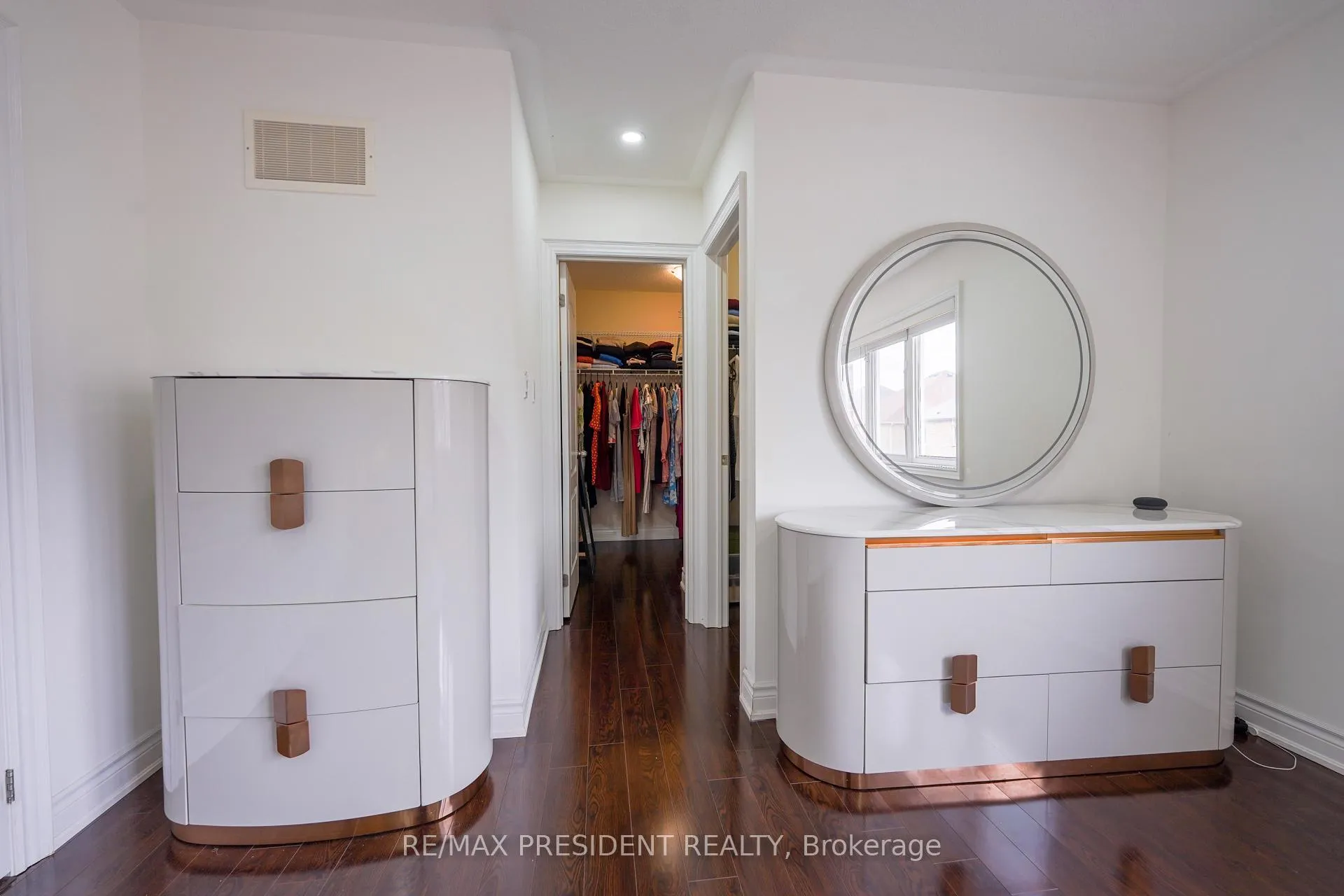 Photo 15 of 16 Bassett Crescent, Brampton, Credit Valley — HOMEH