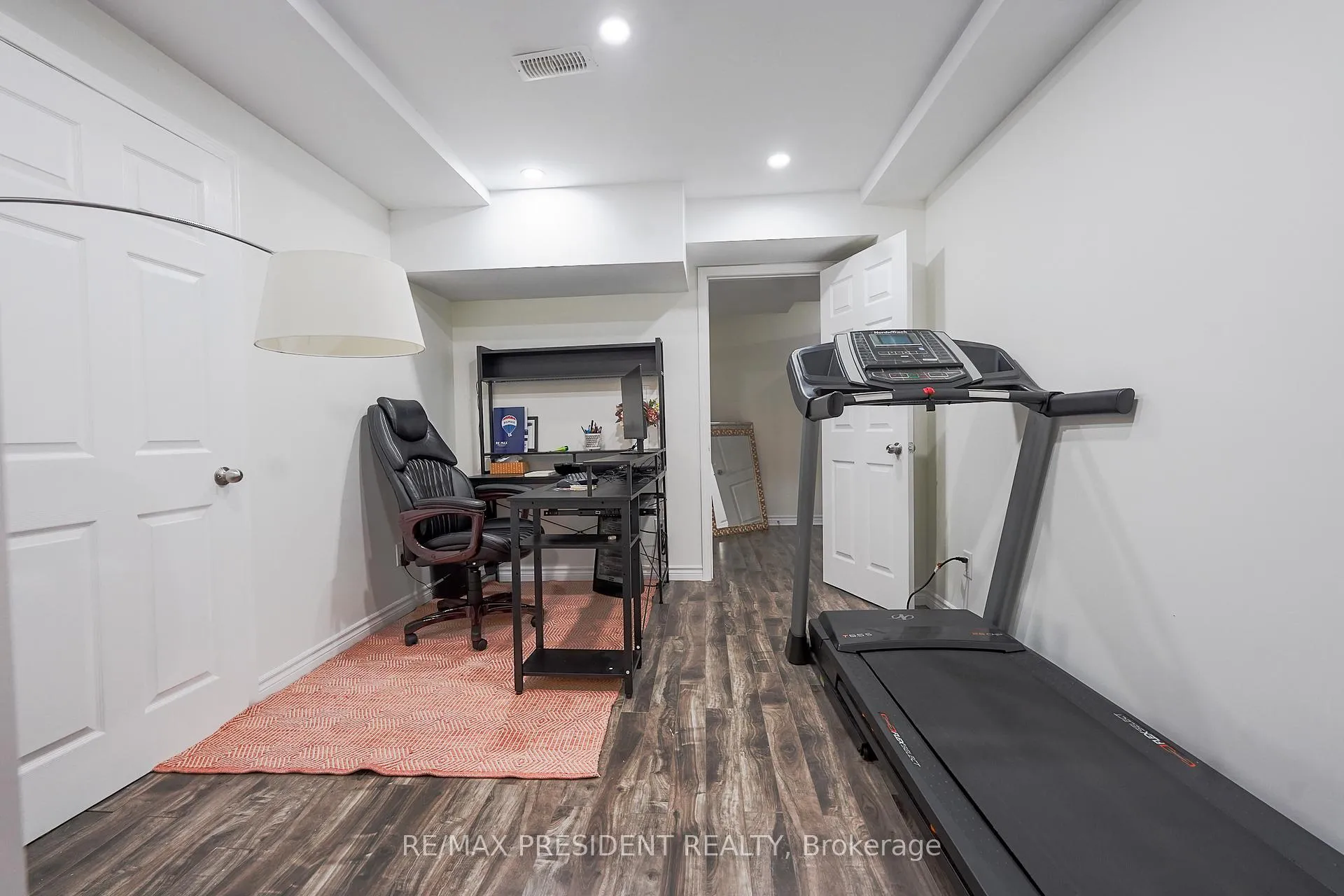Photo 34 of 16 Bassett Crescent, Brampton, Credit Valley — HOMEH